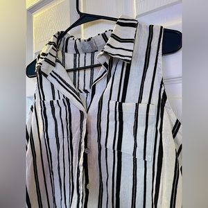 Women’s No-Sleeve Striped Blouse